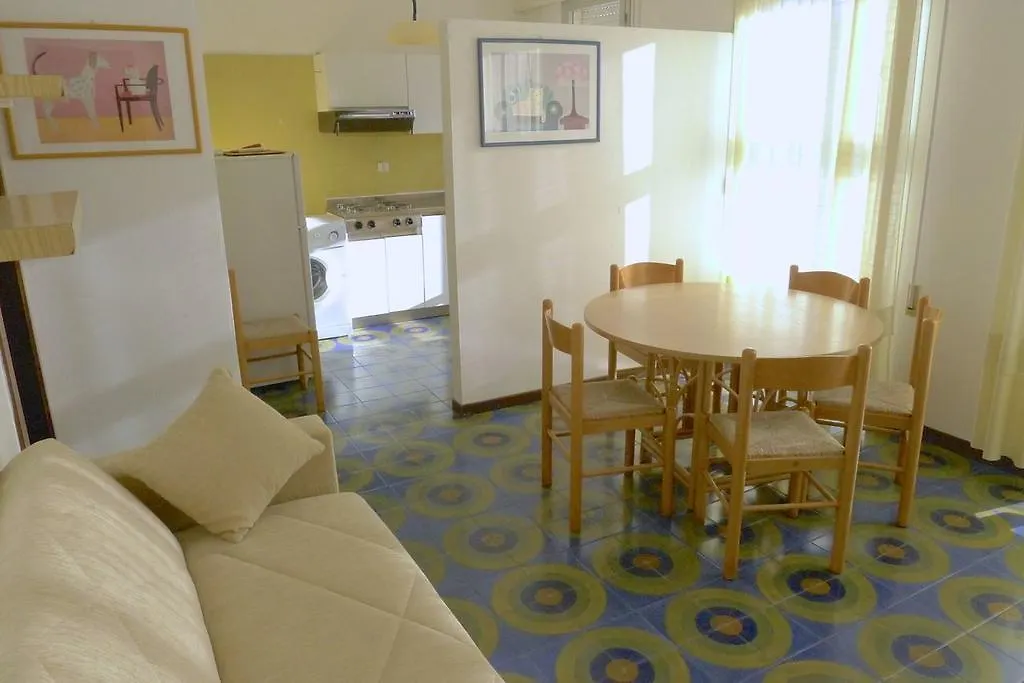 Adriatica Immobiliare - Michi Apartments 利多迪迪耶索洛