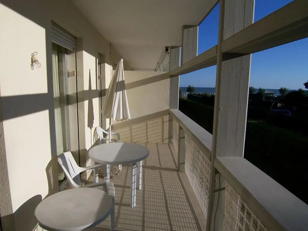 Adriatica Immobiliare - Michi Apartments Lido di Jesolo 0*,